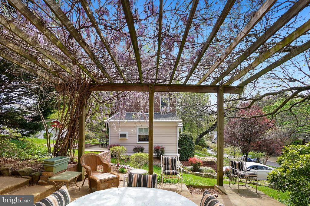 4 Park Valley Rd