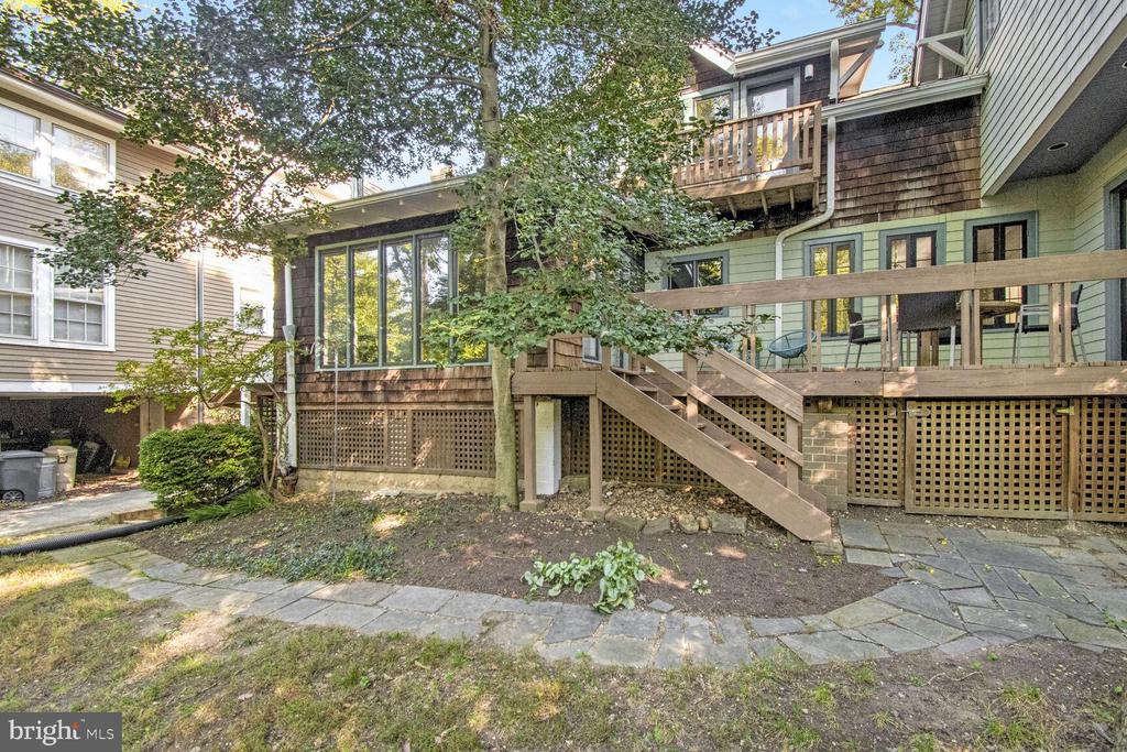 12 Cleveland Ave