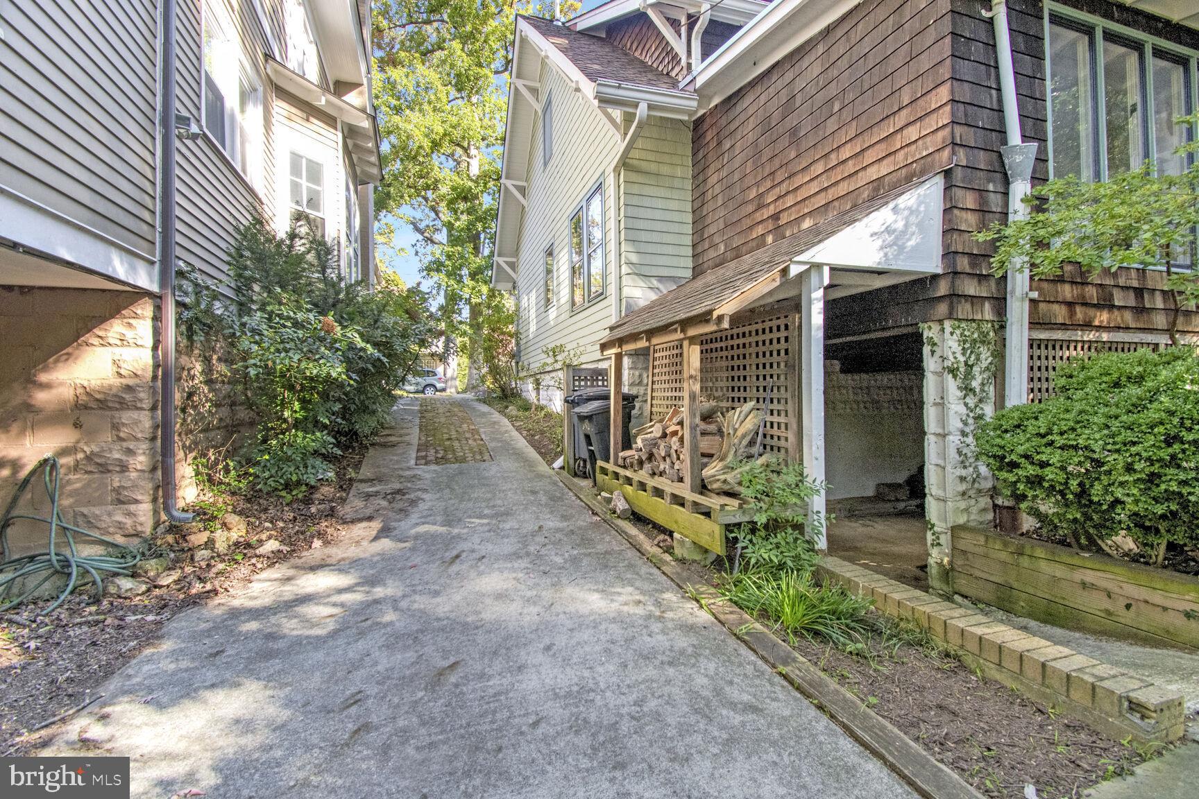 12 Cleveland Ave
