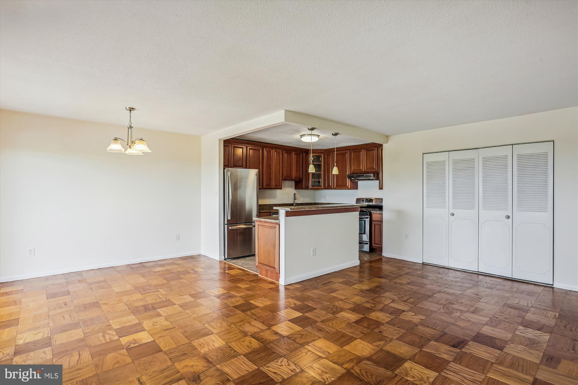 1121 University Blvd W #804-B