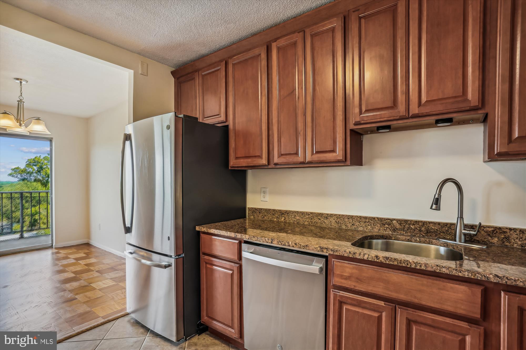1121 University Blvd W #804-B