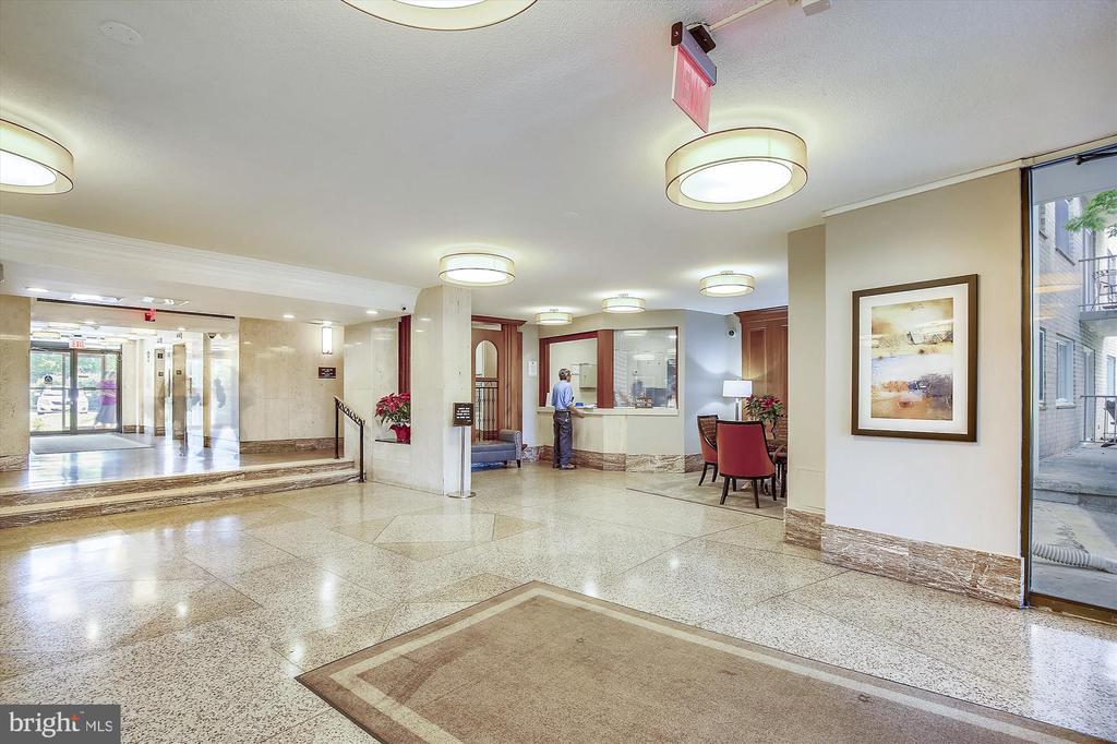 1121 University Blvd W #804-B