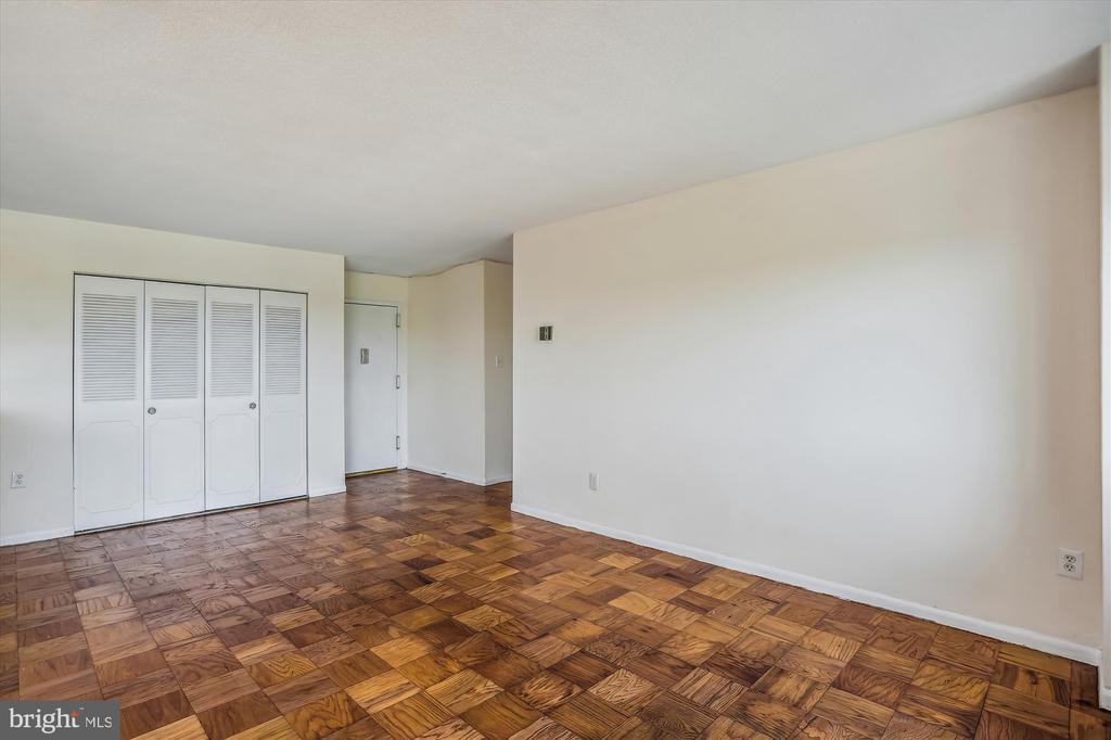 1121 University Blvd W #804-B