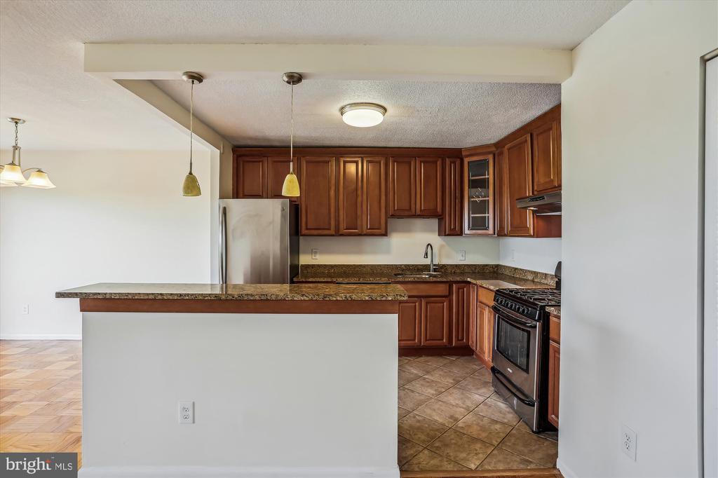 1121 University Blvd W #804-B