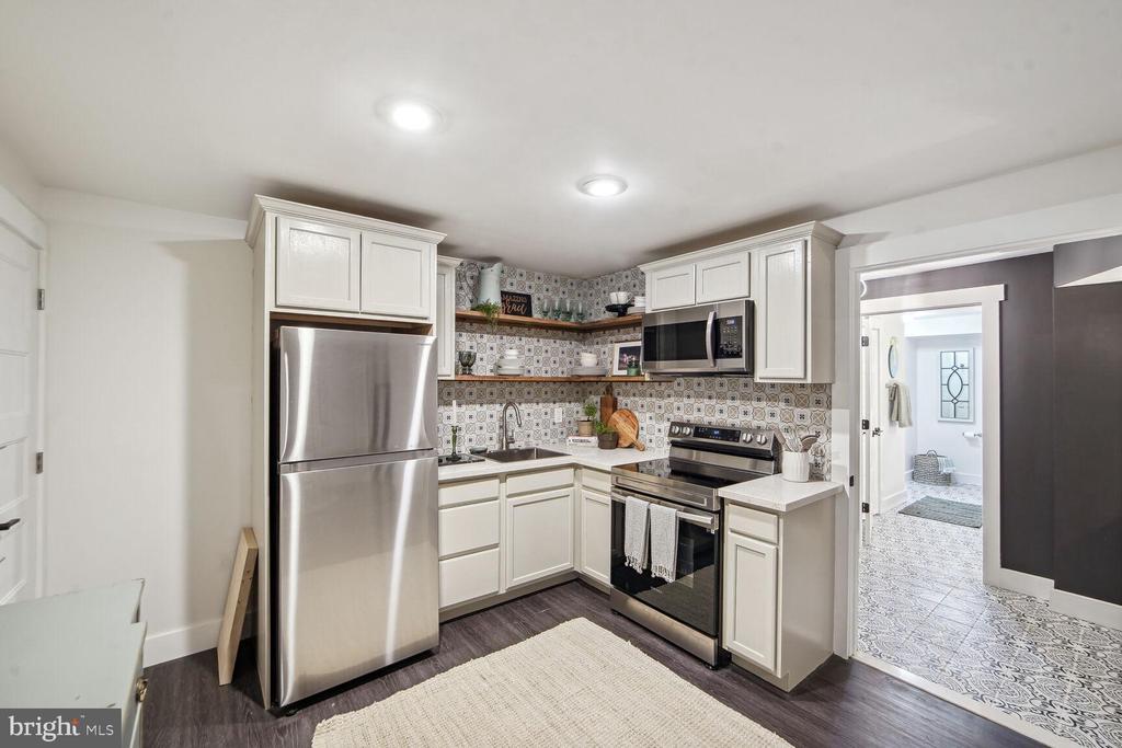 8308 Mariner Ct