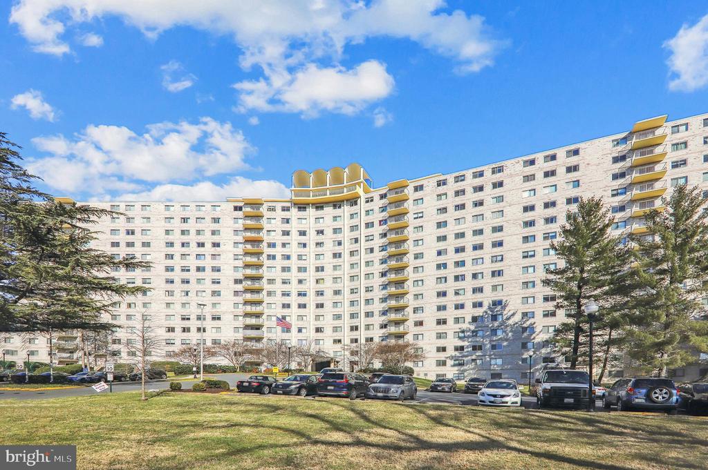 1111 UNIVERSITY BLVD W #907
