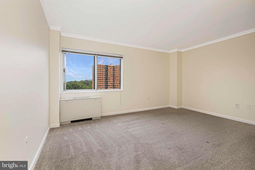 1111 UNIVERSITY BLVD W #907
