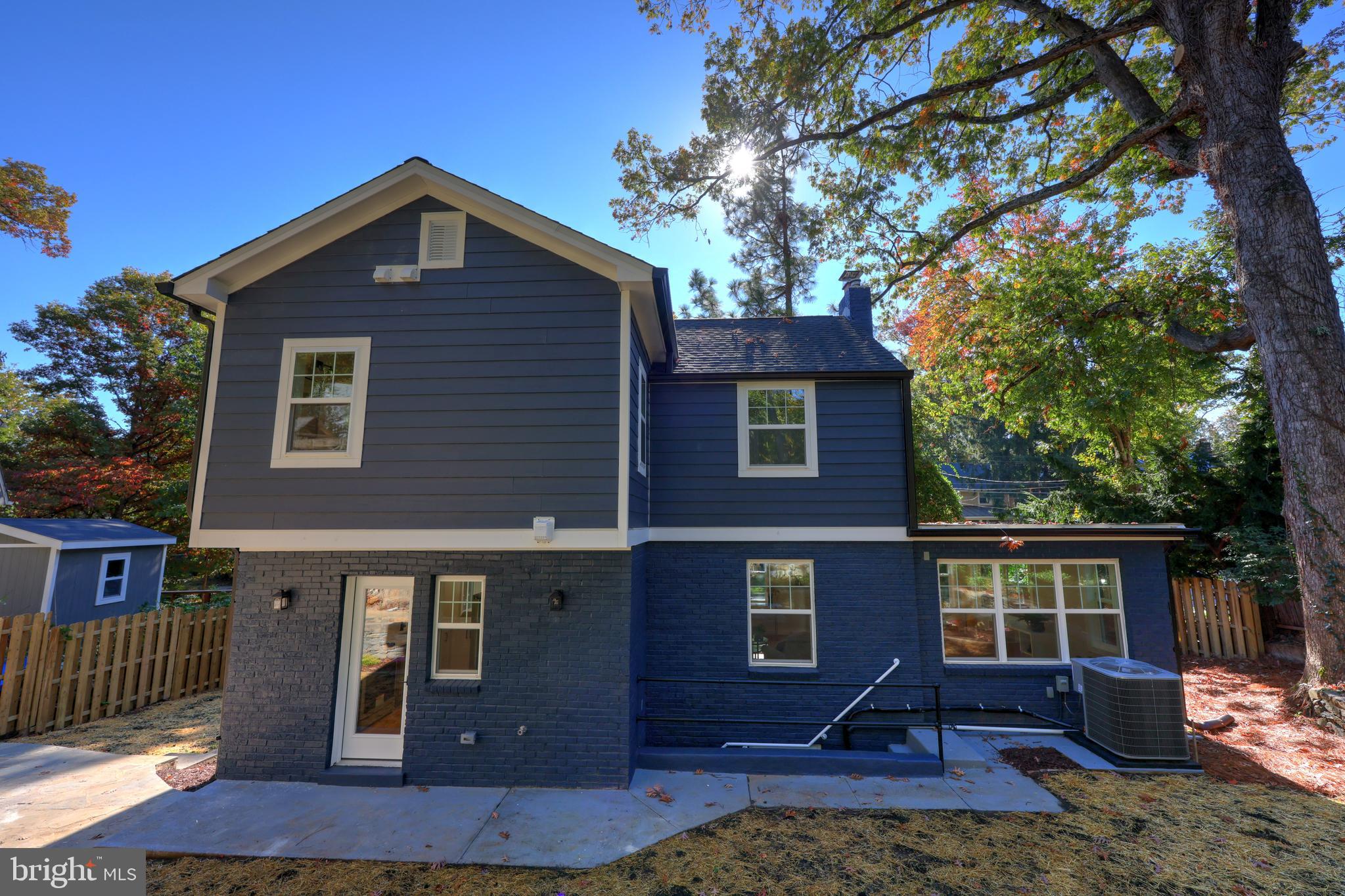916 Glaizewood Ave