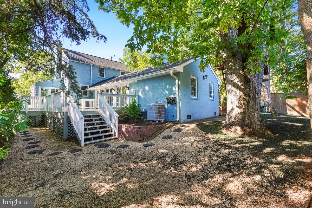 8007 Carroll Ave