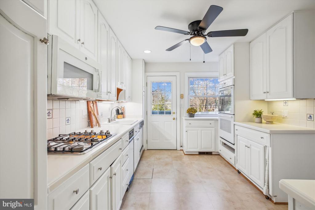 713 Northwood Ter