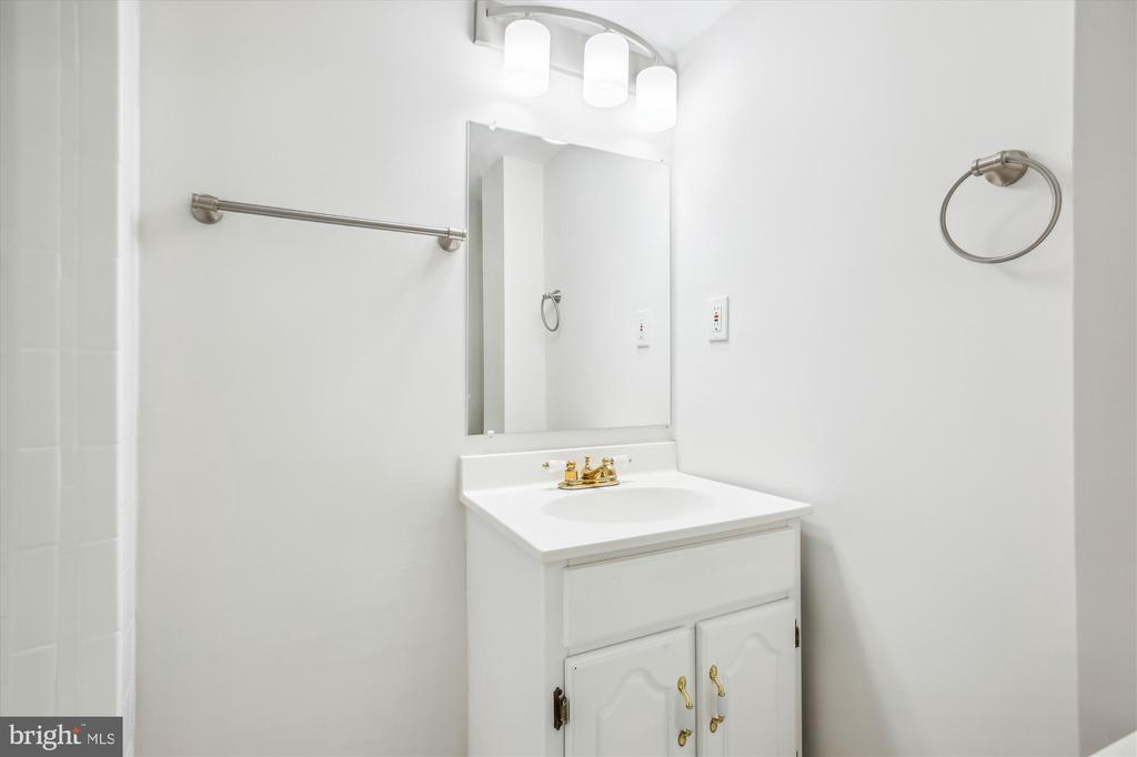713 Northwood Ter
