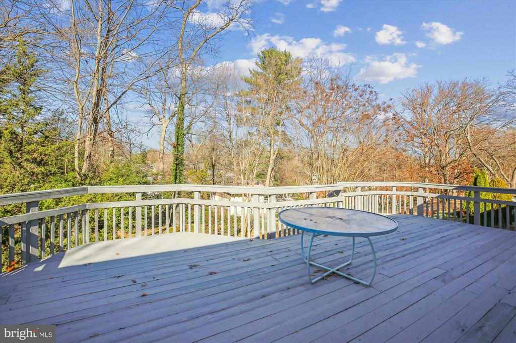 713 Northwood Ter