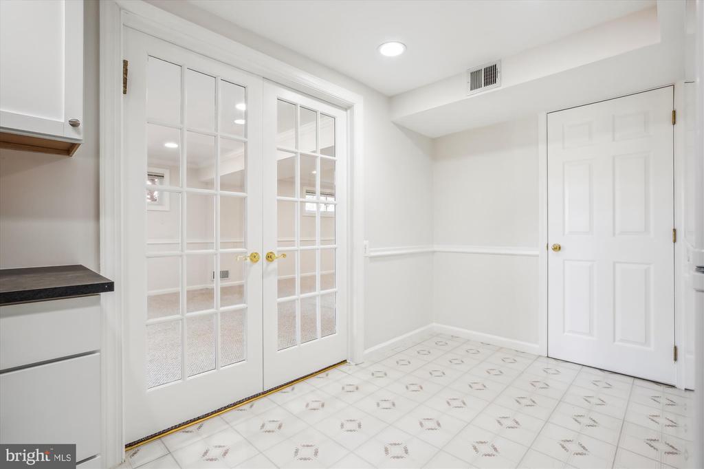 713 Northwood Ter