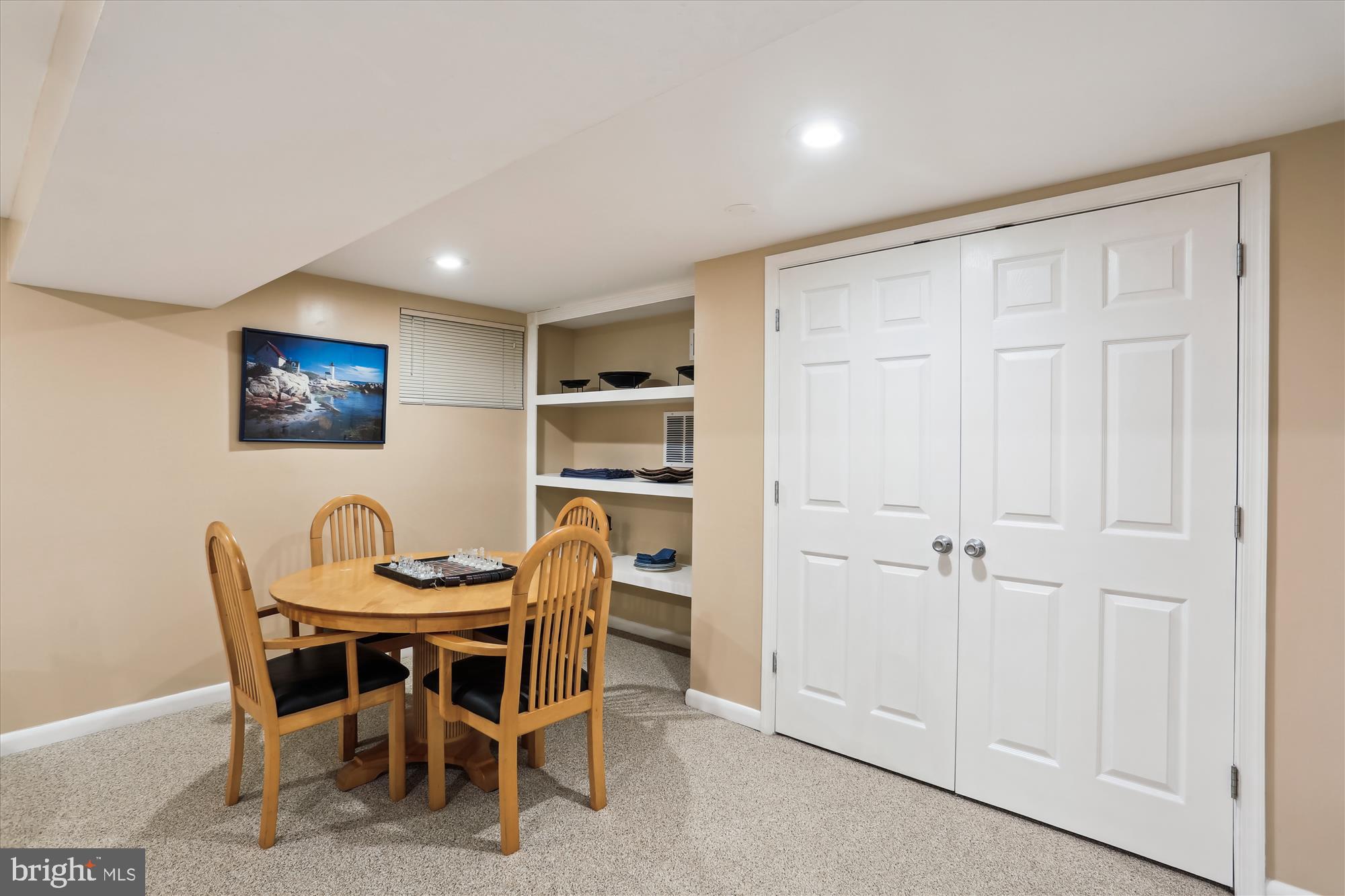 102 Bluff Ter