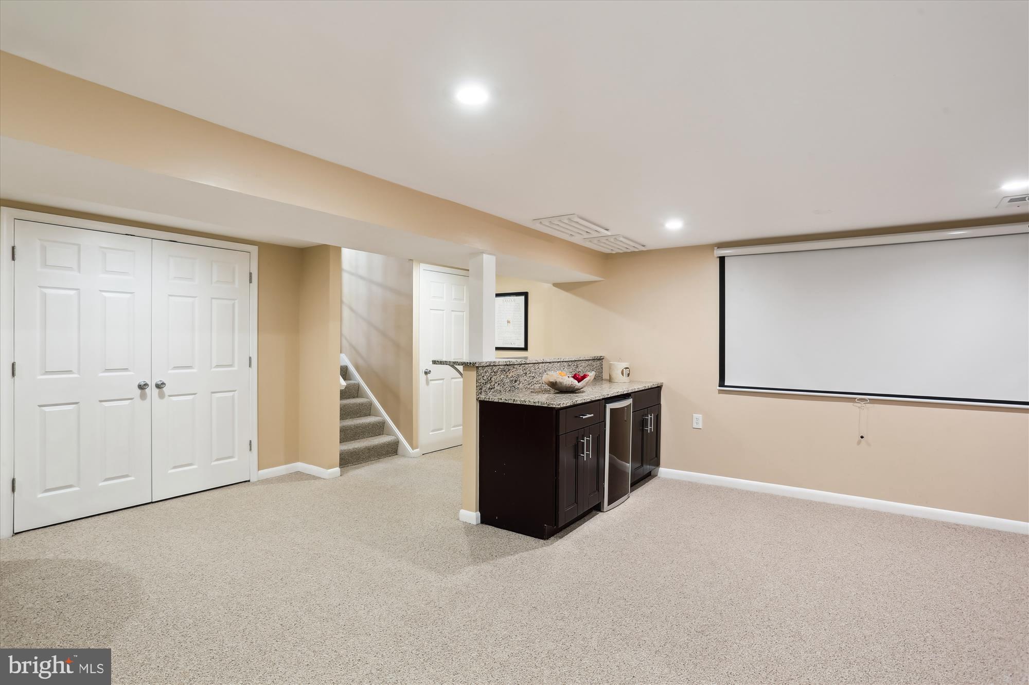102 Bluff Ter