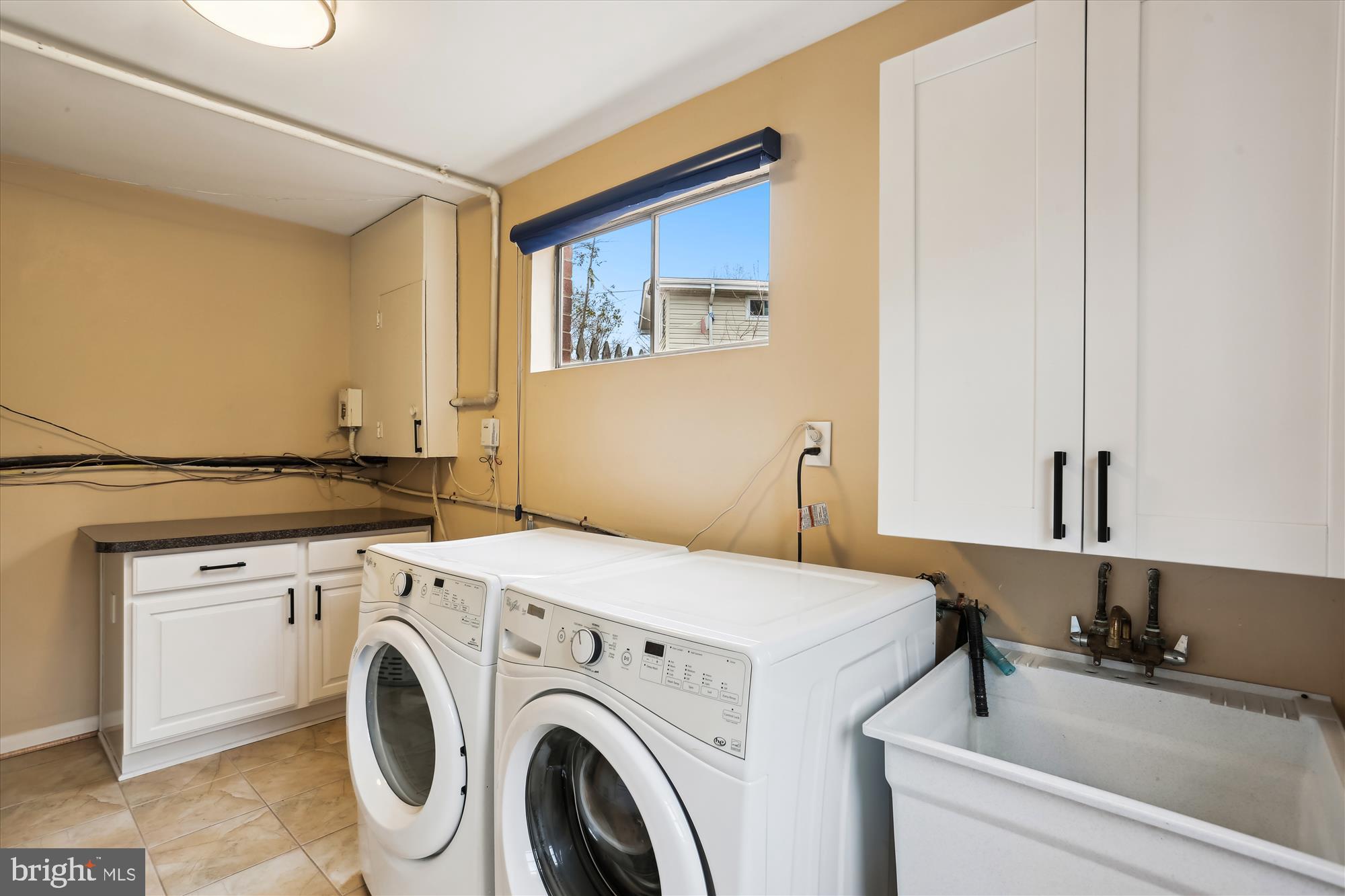 102 Bluff Ter