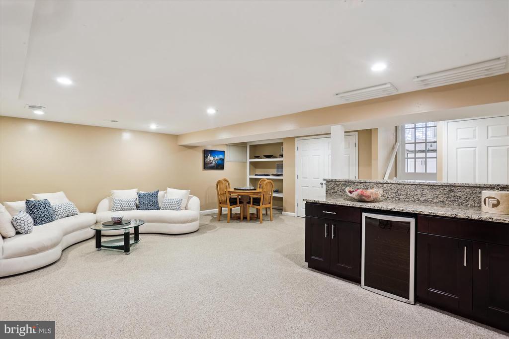 102 Bluff Ter