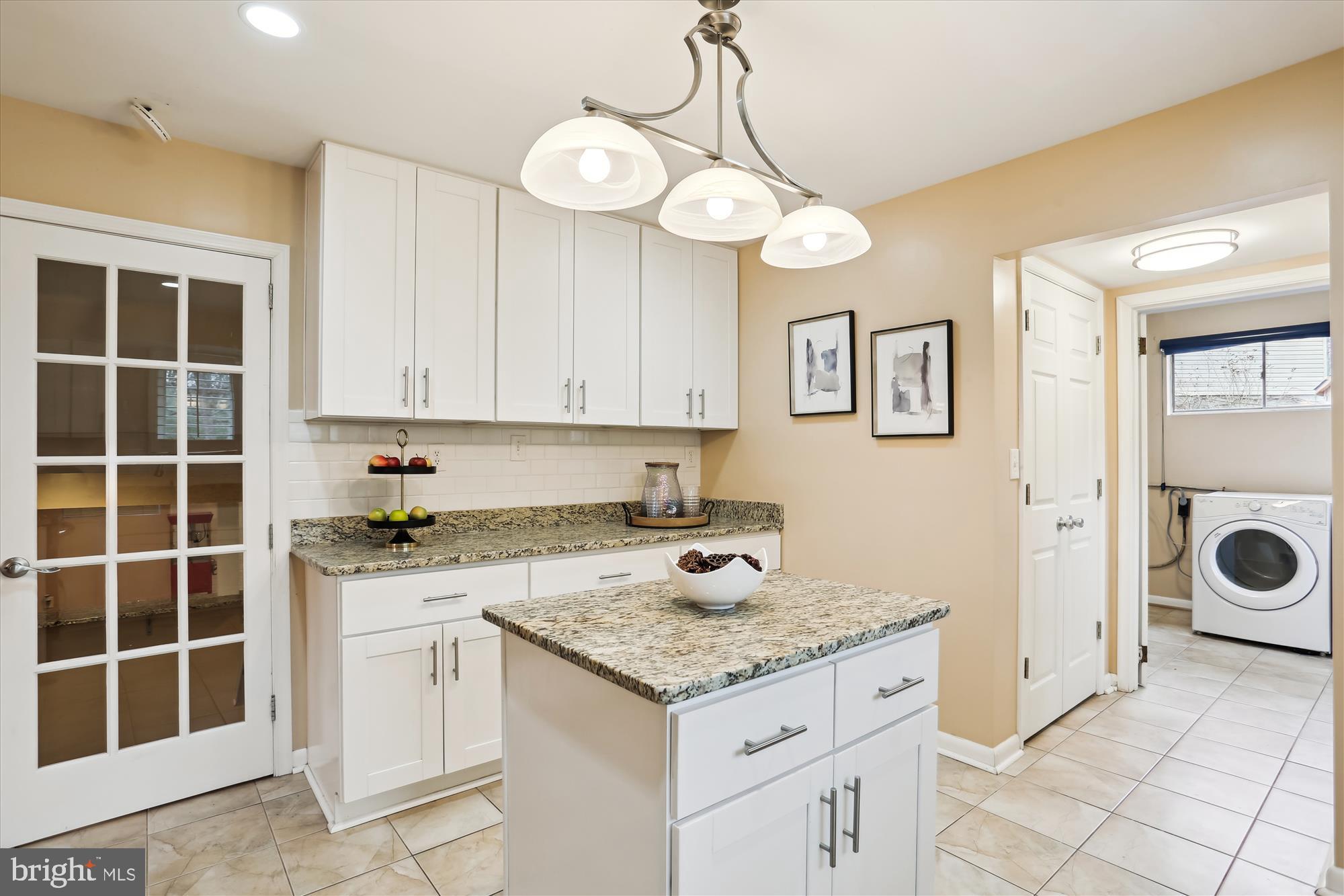 102 Bluff Ter