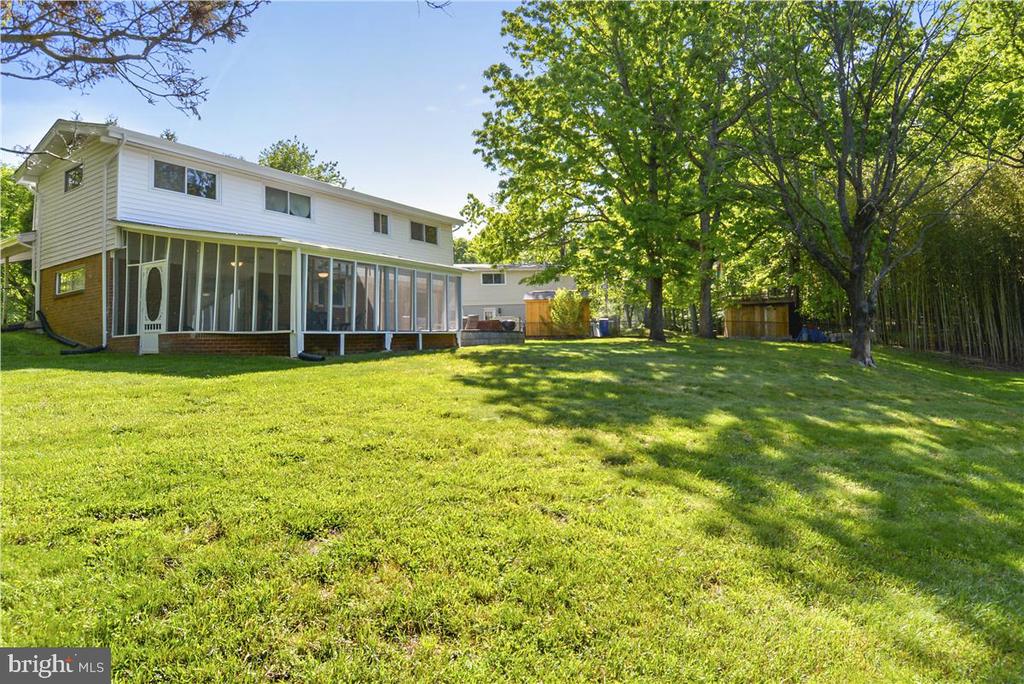 102 Bluff Ter