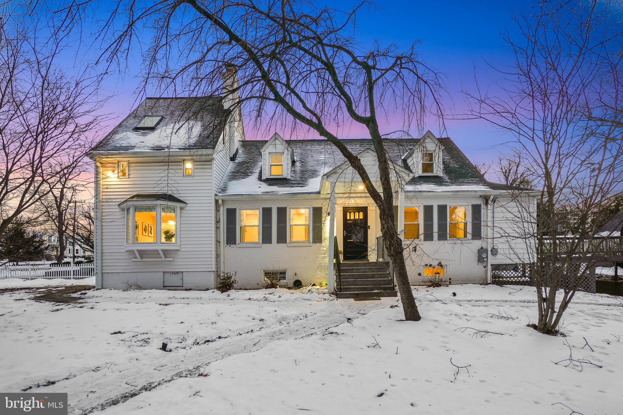 613 Pershing Dr
