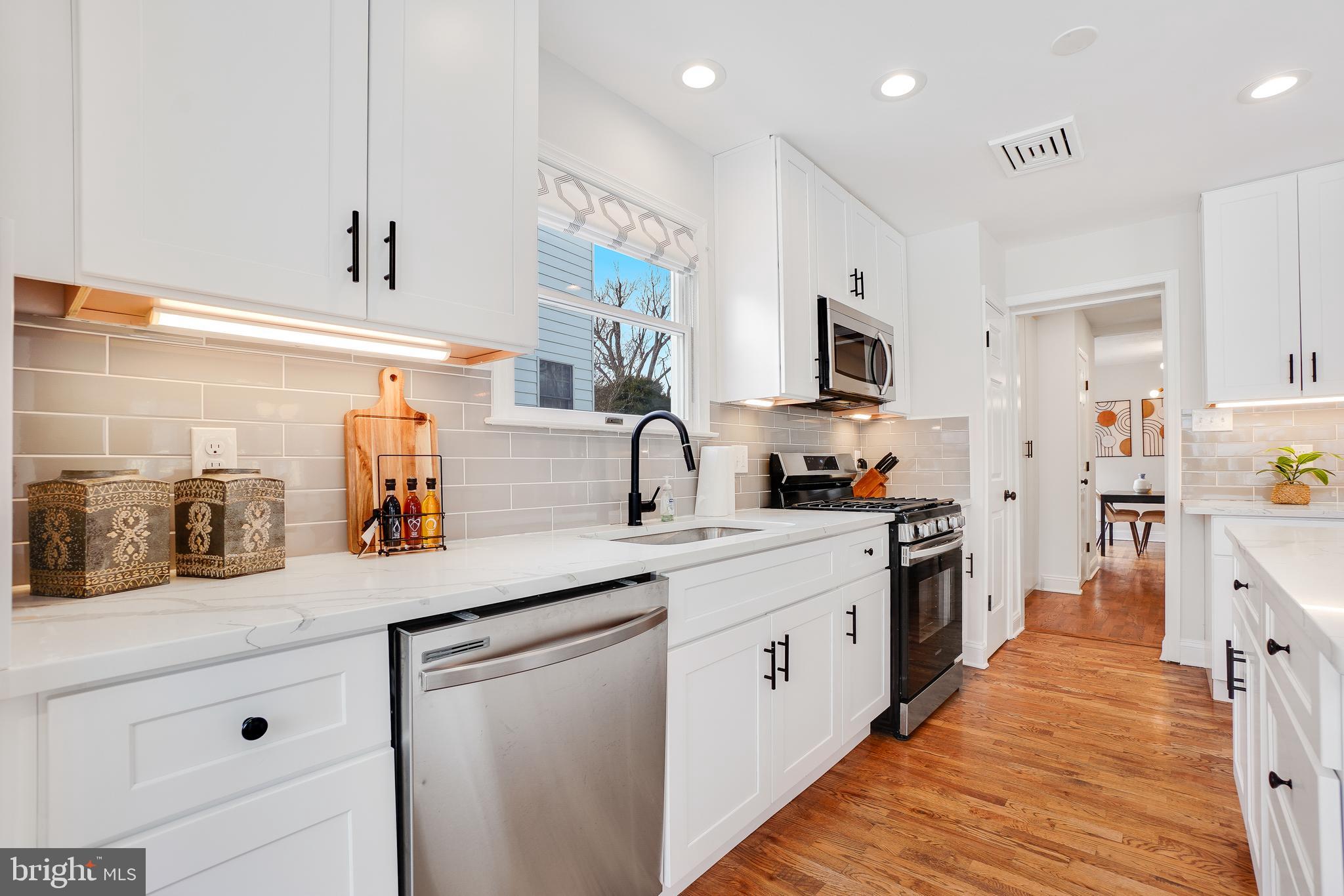 613 Pershing Dr