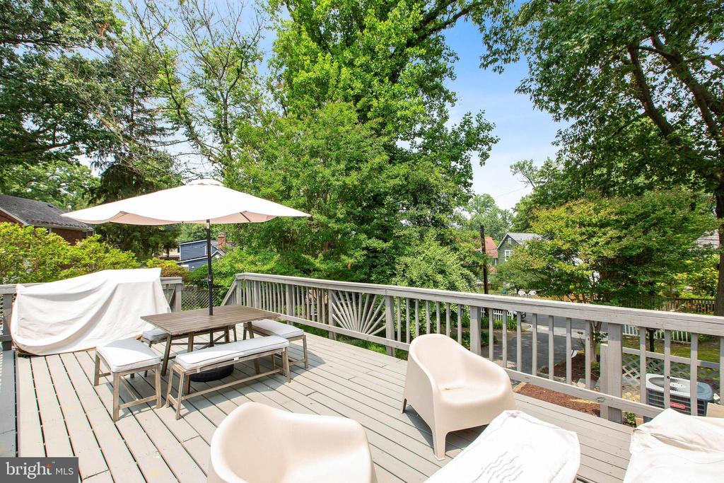 613 Pershing Dr