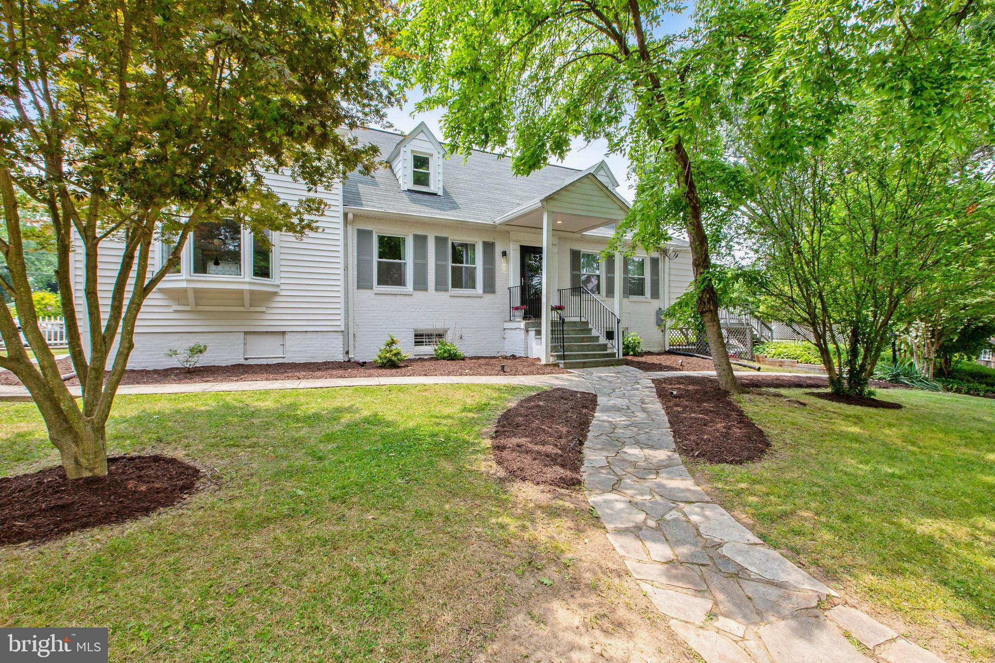 613 Pershing Dr