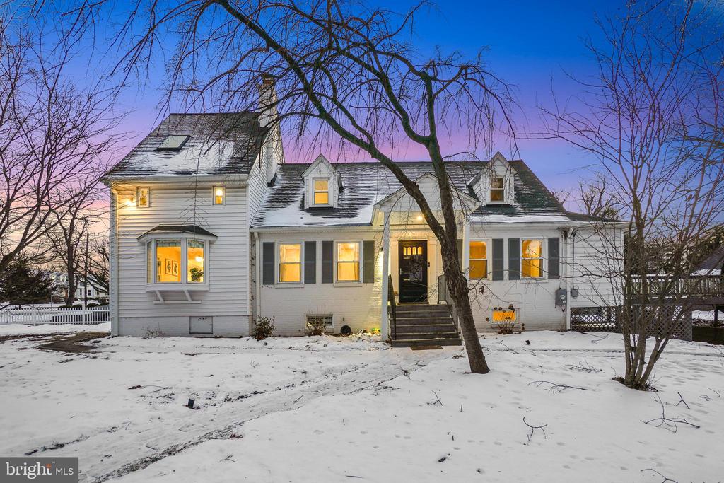 613 Pershing Dr