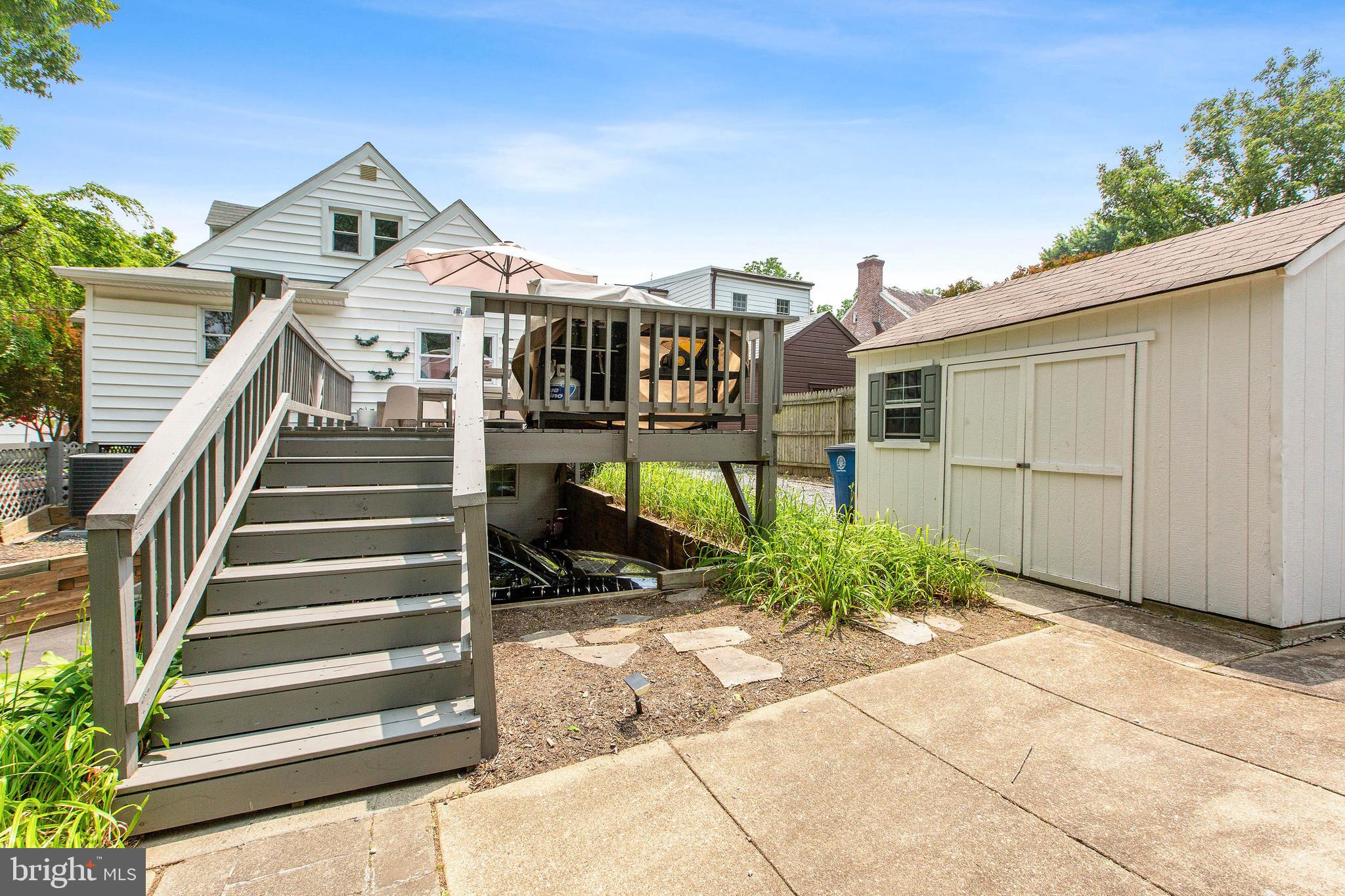 613 Pershing Dr