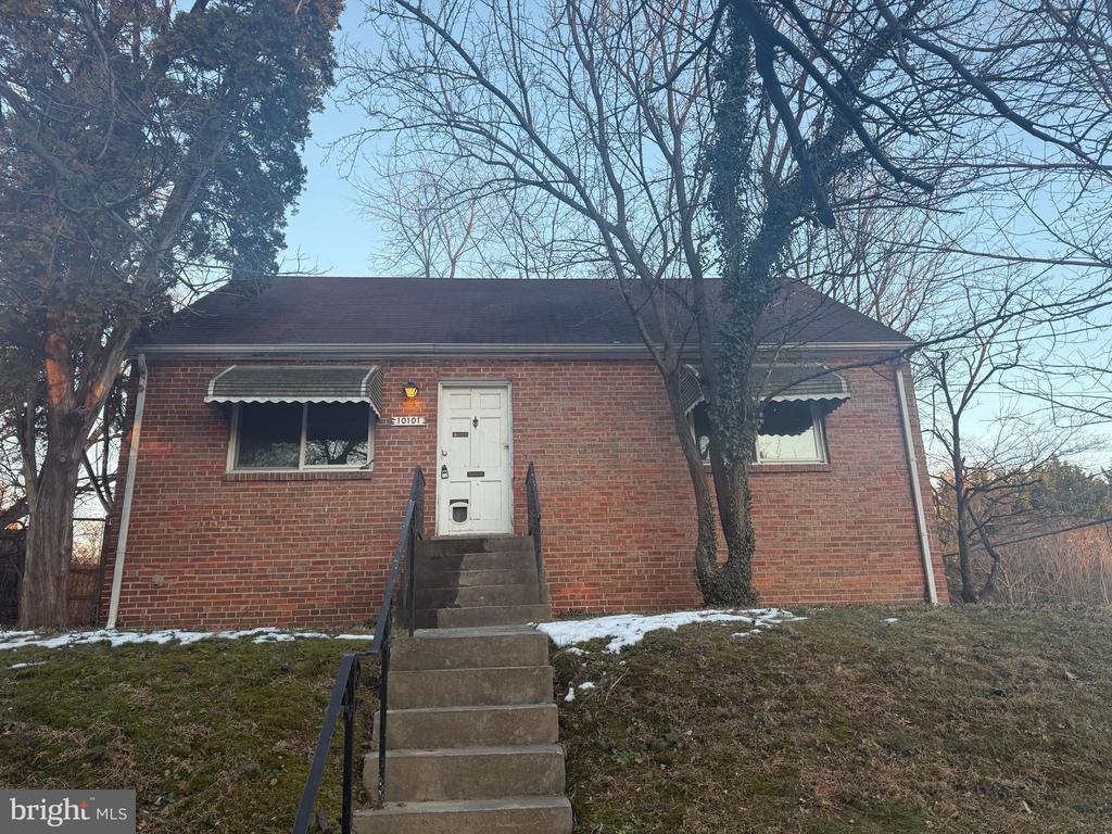10101 Greeley Ave