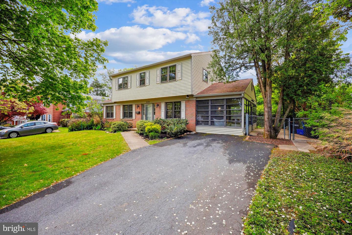 926 Clintwood Dr