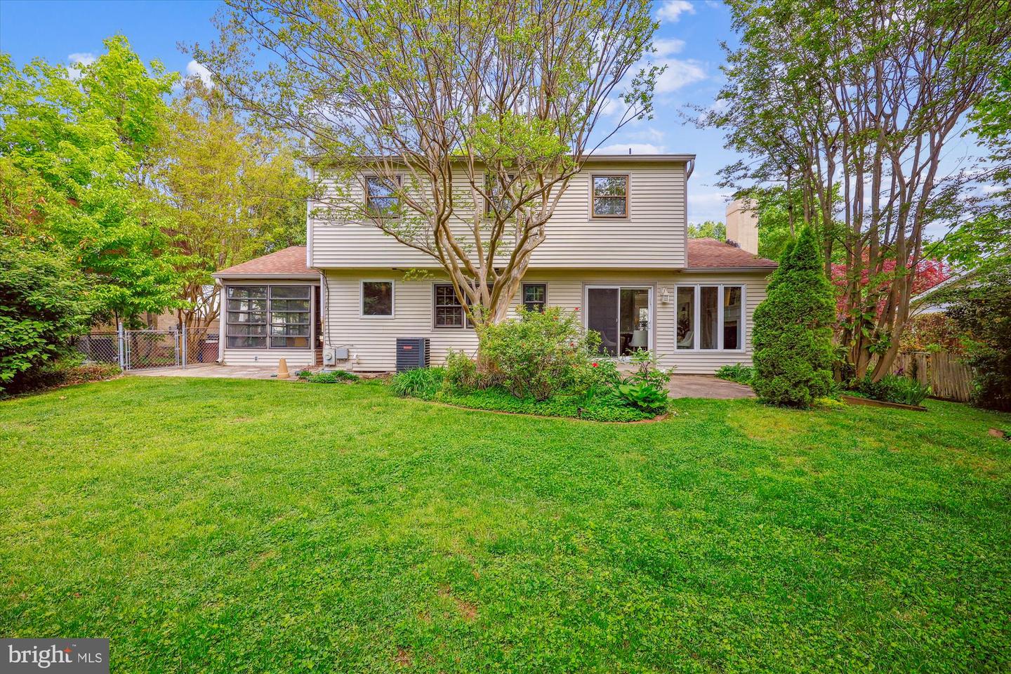 926 Clintwood Dr