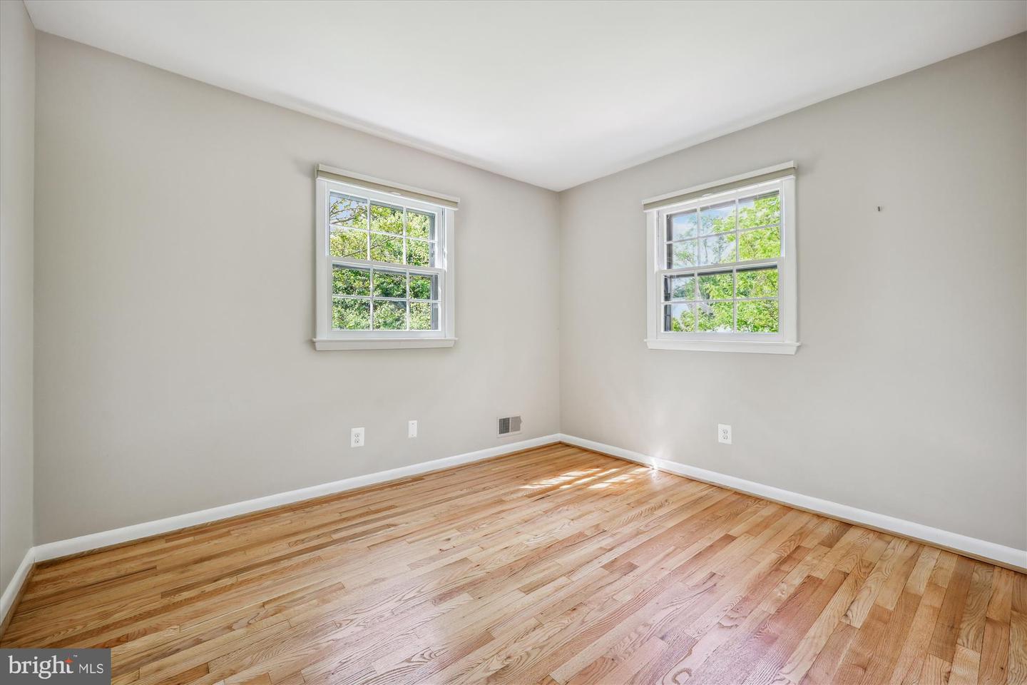 926 Clintwood Dr
