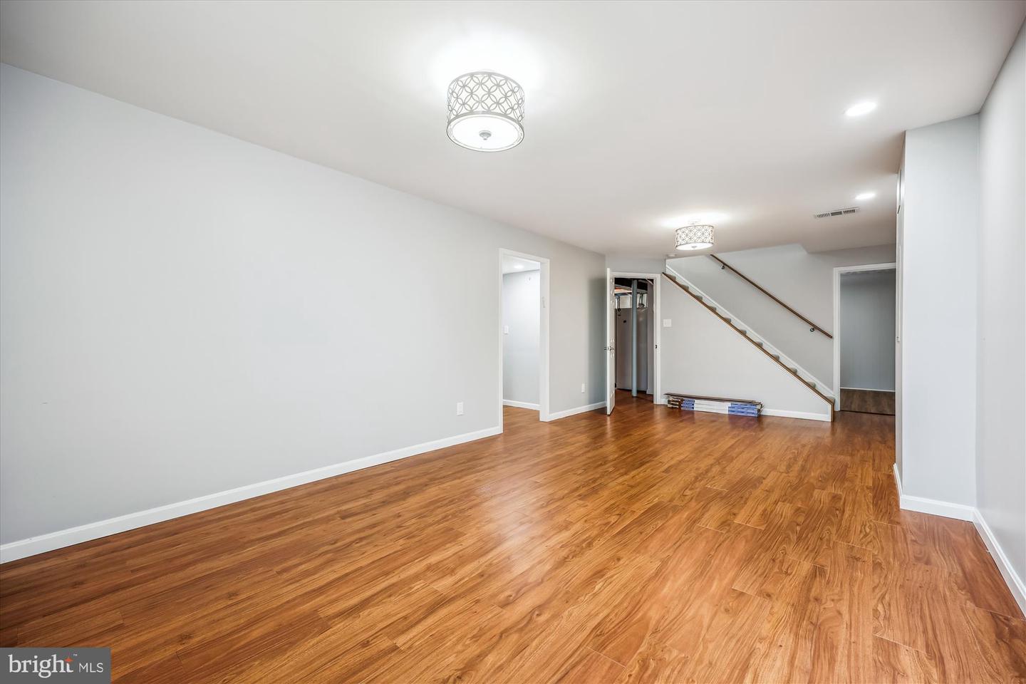 926 Clintwood Dr