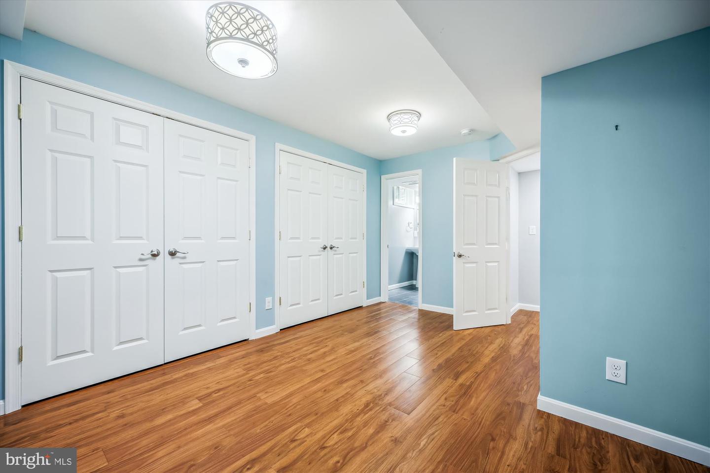 926 Clintwood Dr