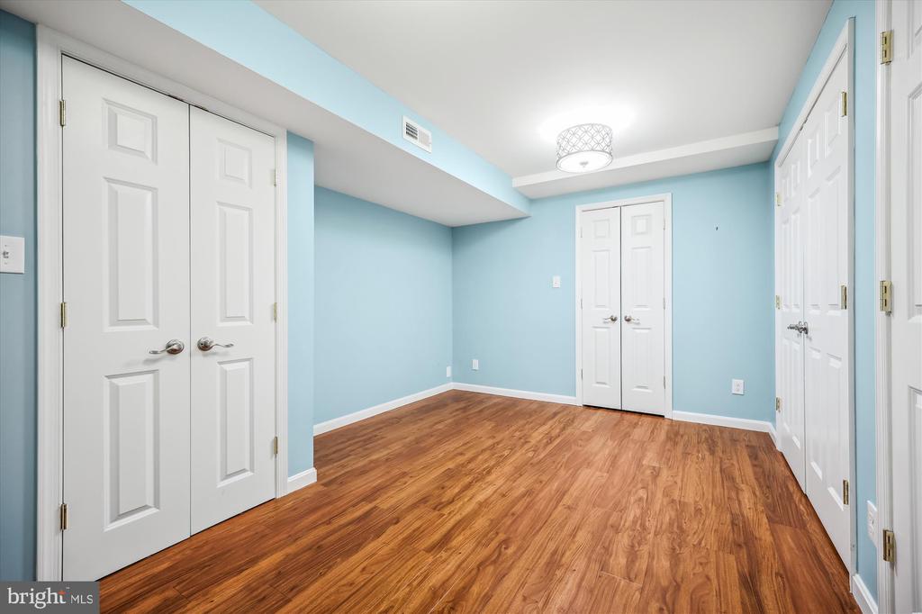 926 Clintwood Dr