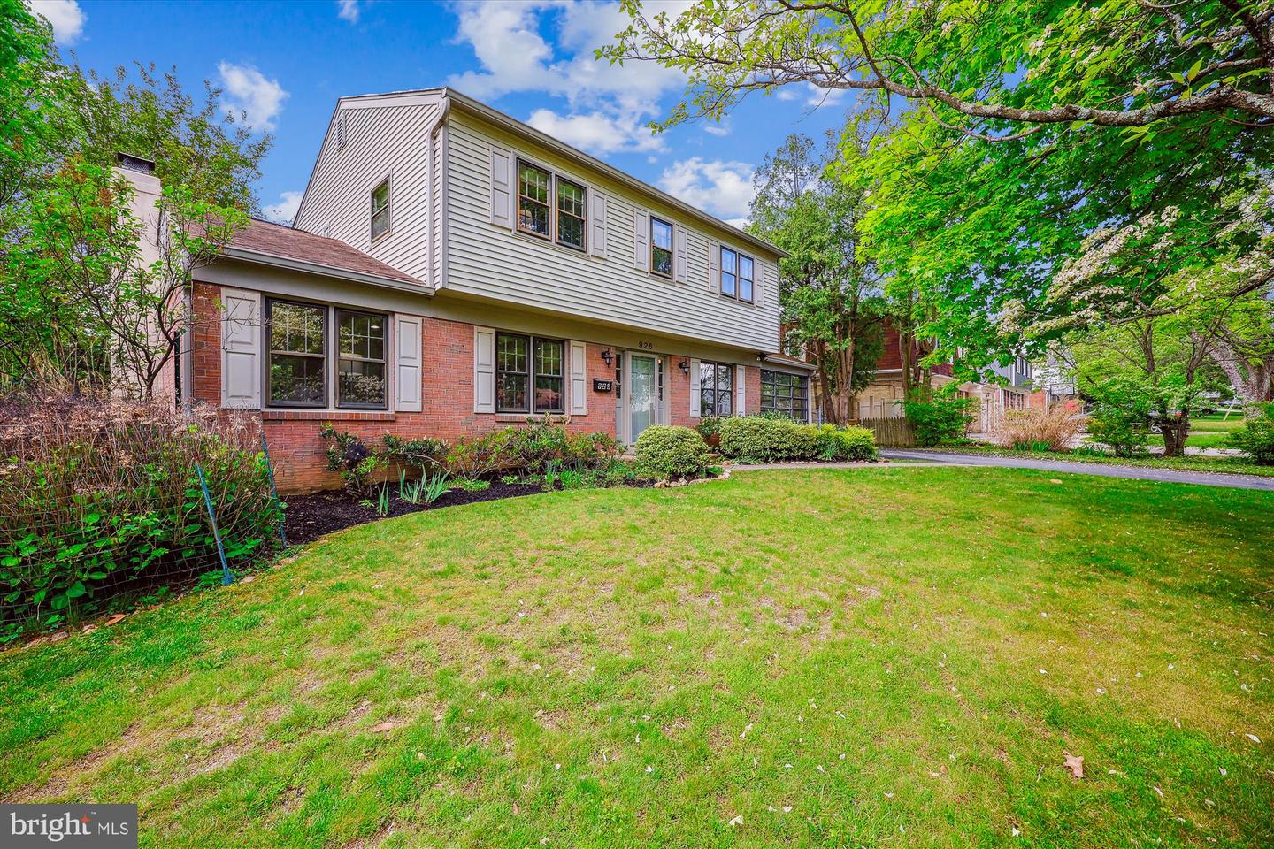 926 Clintwood Dr