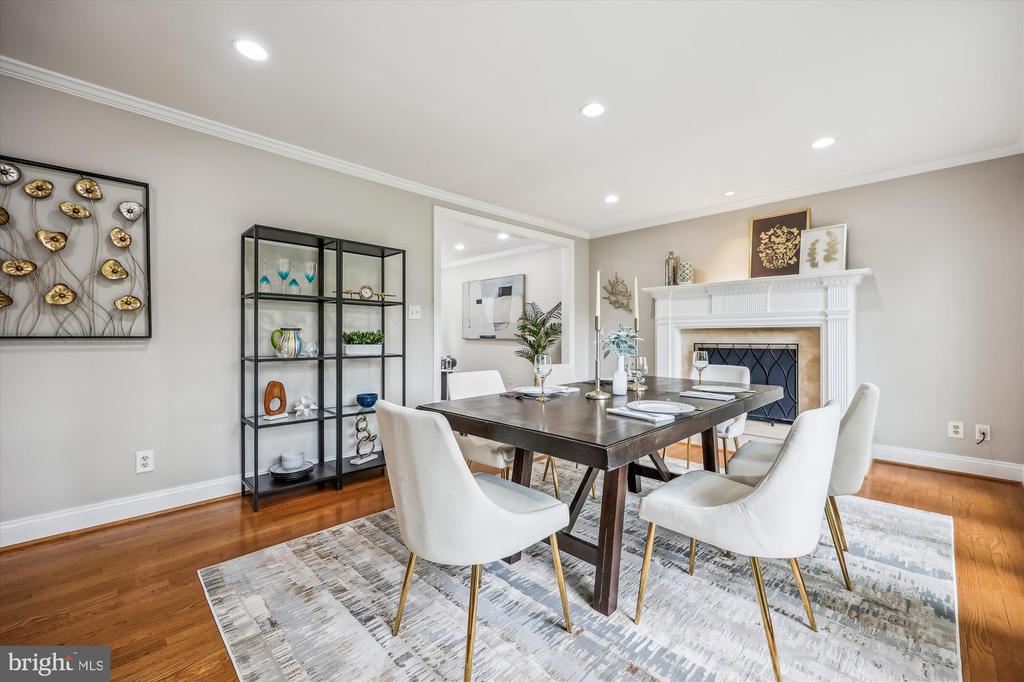 926 Clintwood Dr