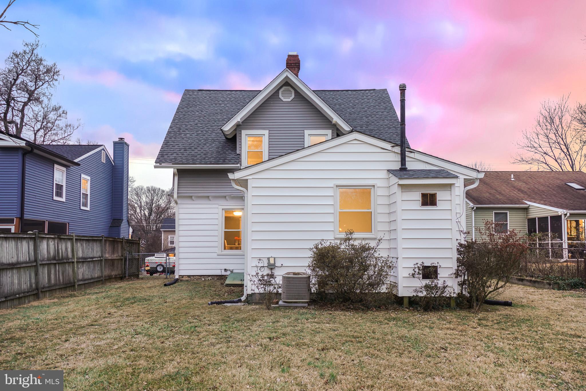713 Ritchie Ave