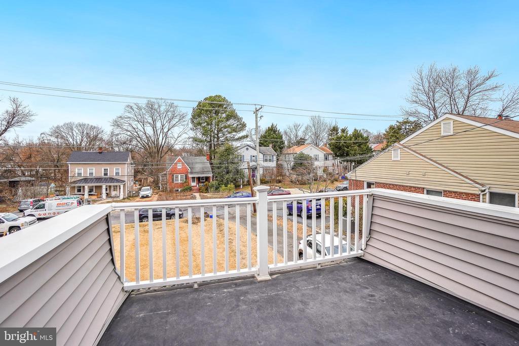 713 Ritchie Ave