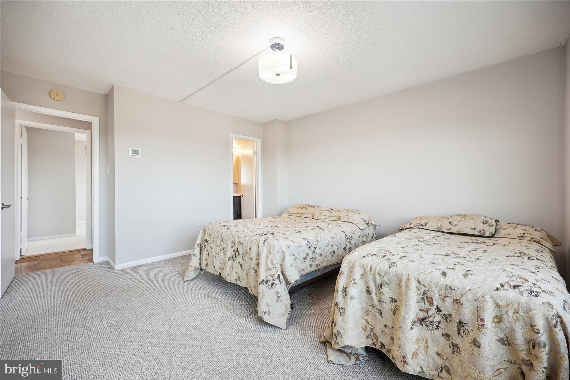 1121 University Blvd W
