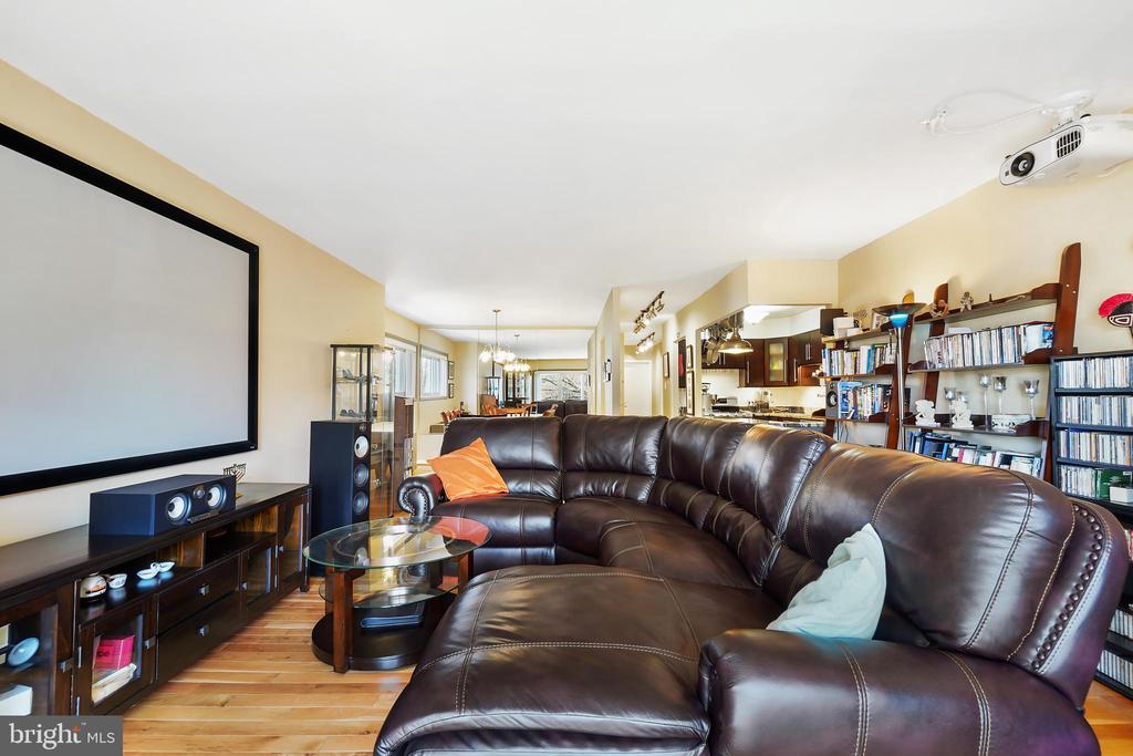 7420 Lakeview Dr #408w