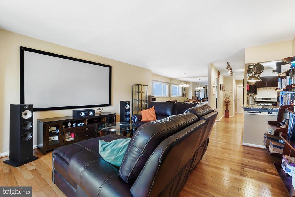 7420 Lakeview Dr #408w