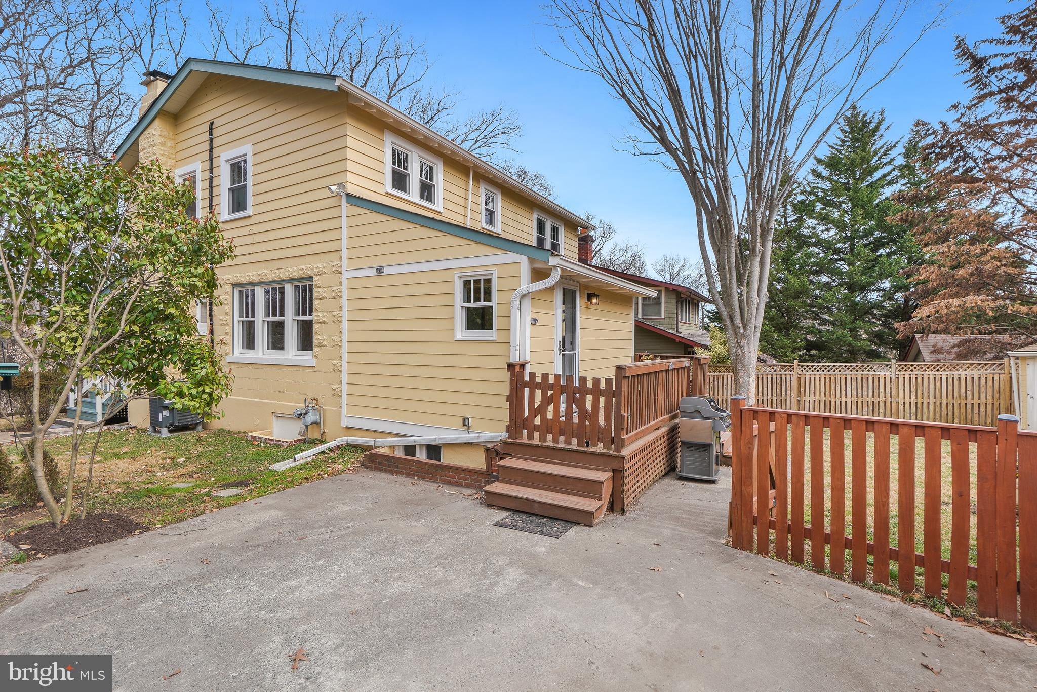 10 Jefferson Ave