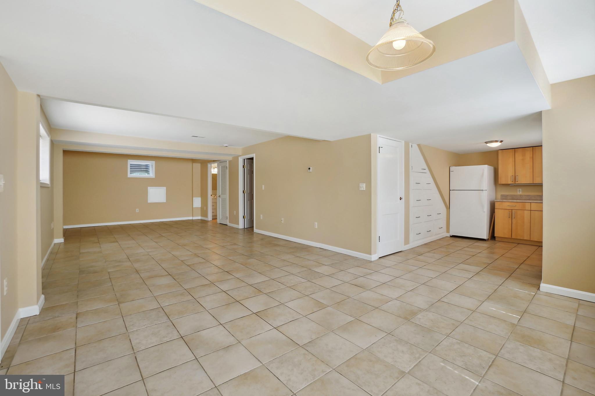 8600 Grubb Rd