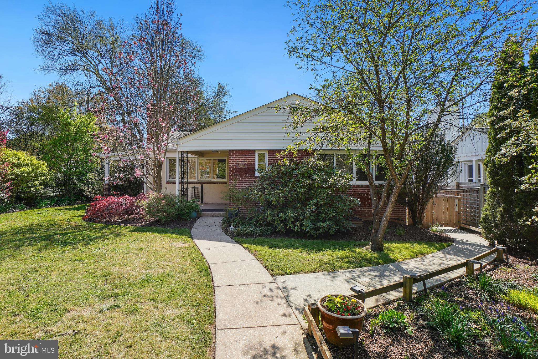 8600 Grubb Rd