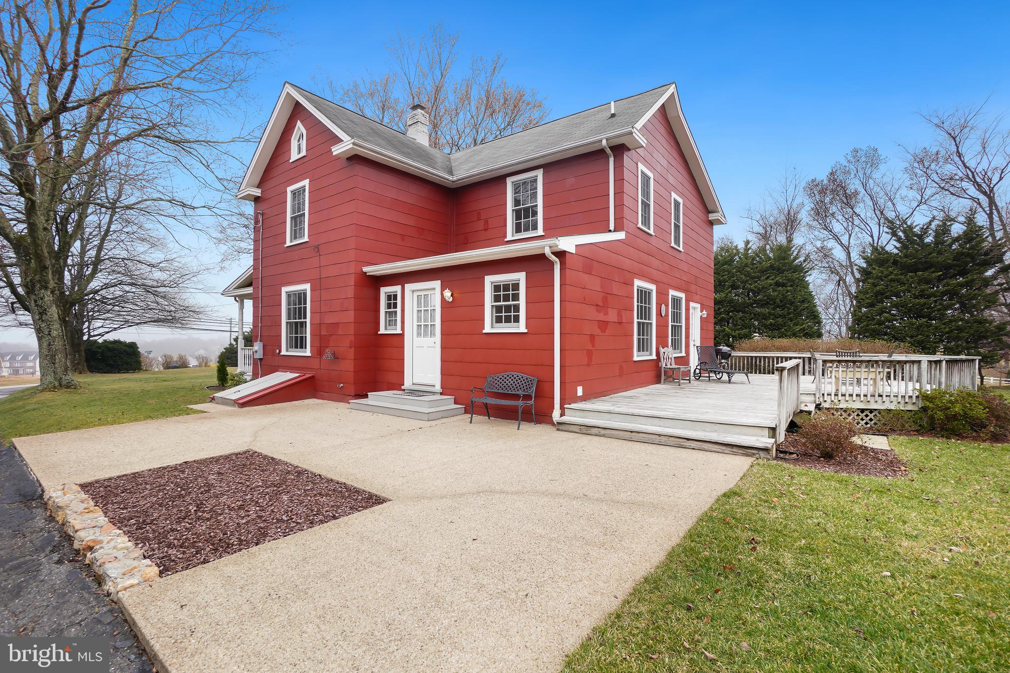 8901 Damascus Rd