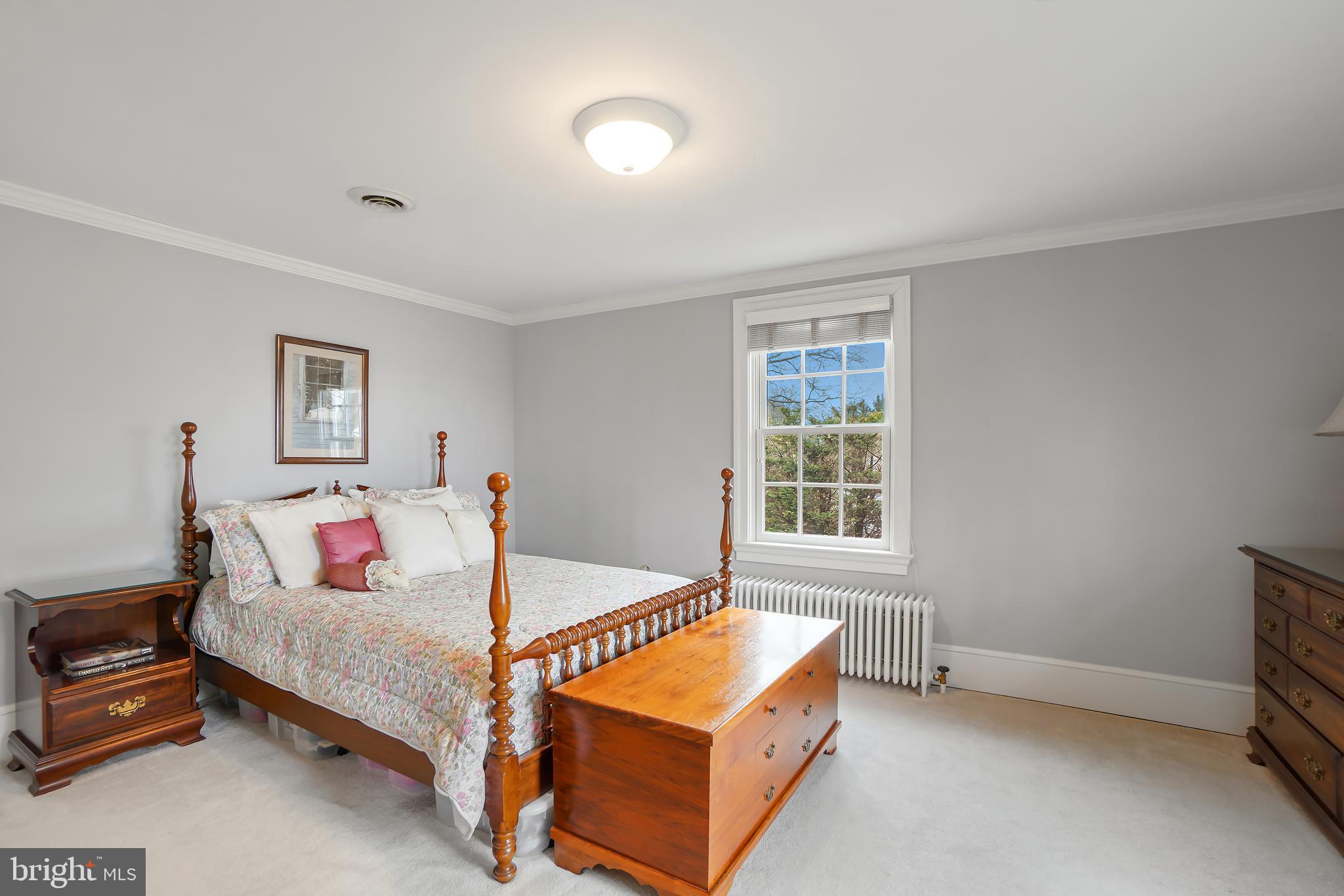 8901 Damascus Rd
