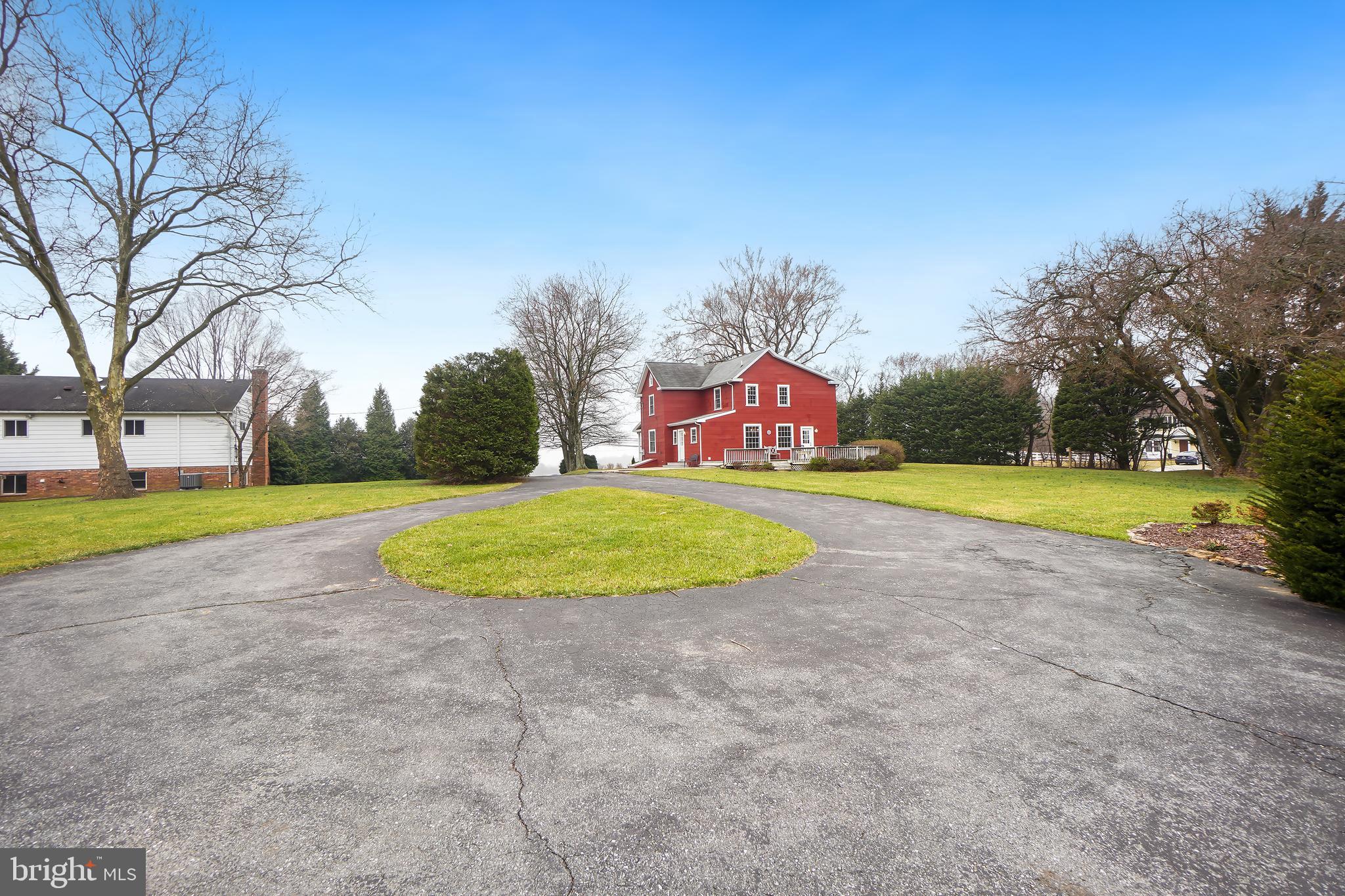 8901 Damascus Rd