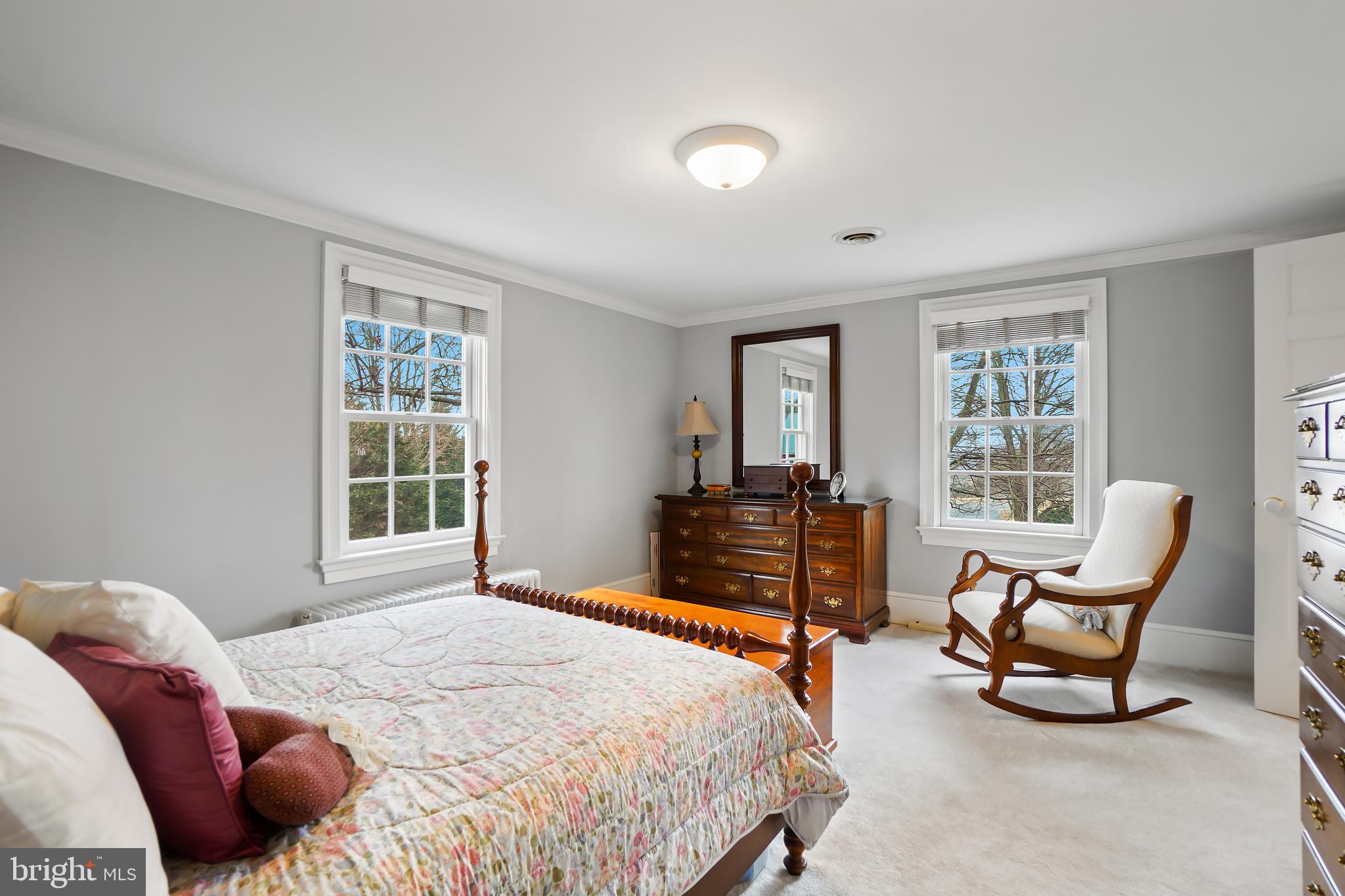 8901 Damascus Rd